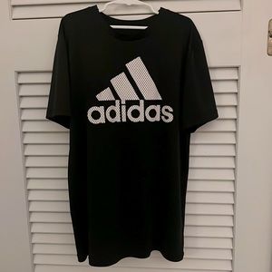 Kids black athletic logo shirt